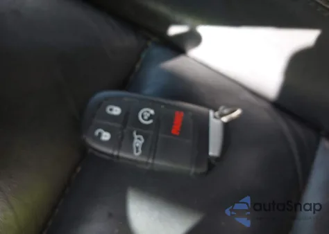 2019 Jeep Grand Cherokee Limited 4X4 z USA, uszkodzony, nr VIN 1C4RJFBGXKC712177